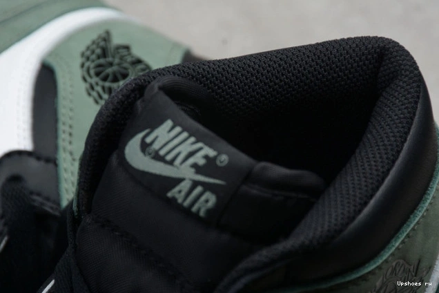 HIGH GREEN” 555088-135 OG RETRO JORDAN “CLAY 1 AIR 1213